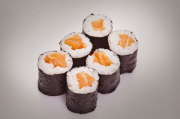 Salmon maki
